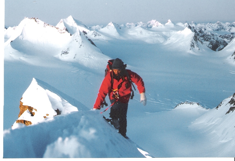 gianni_pais_becher_sulla_cima_tasilaaq_in_groenlandia_orientale_1984pic